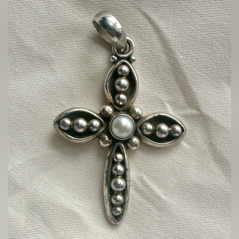 Silpada Credence Pendant (S0971)